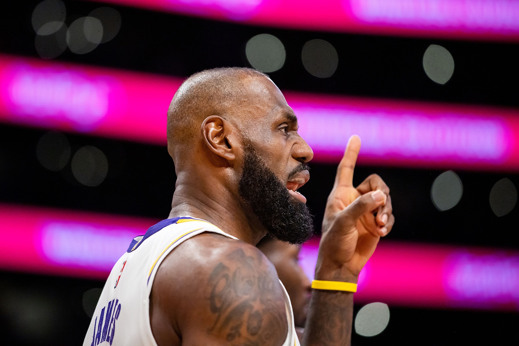 Leyu Sports-香波特：若你没按老詹的要求跑位 他会故意传球失误&amp;让教练换下你