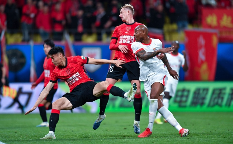 中超形势：蓉城2分优势领跑 2强积分归零+4队2连败 下轮2场焦点战